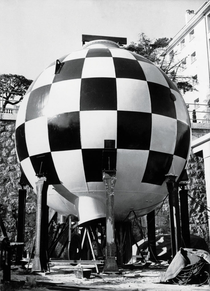 1662710 The Sphere of The French Oceanographer Jacques-Yves Cousteau ), Nice, June 14, 1965 (b/w photo); (add.info.: The sphere of the french oceanographer Jacques-Yves Cousteau ), Nice, june 14, 1965); Photo © AGIP; .