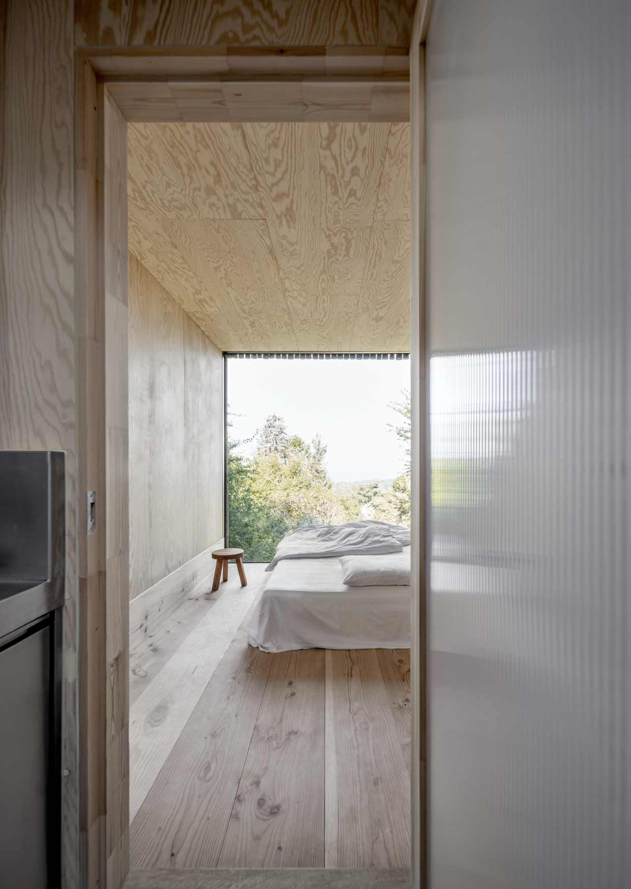 4 smallspaces_roomwithaview_ny_3