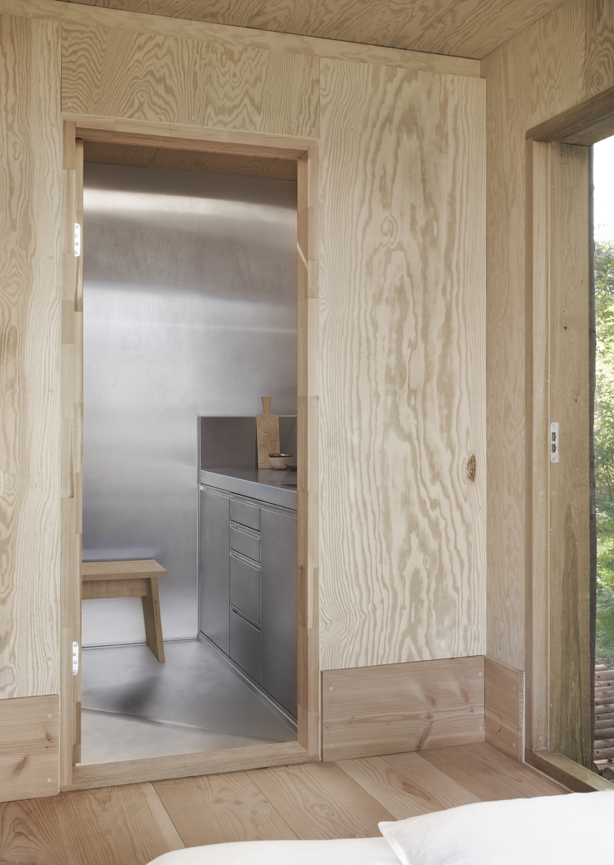 5 smallspaces_roomwithaview_ny_4